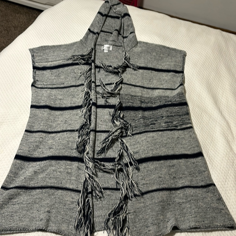 Women’s, One size fits all hooding sleeveless Cardigan, Grey w/ Navy stripes